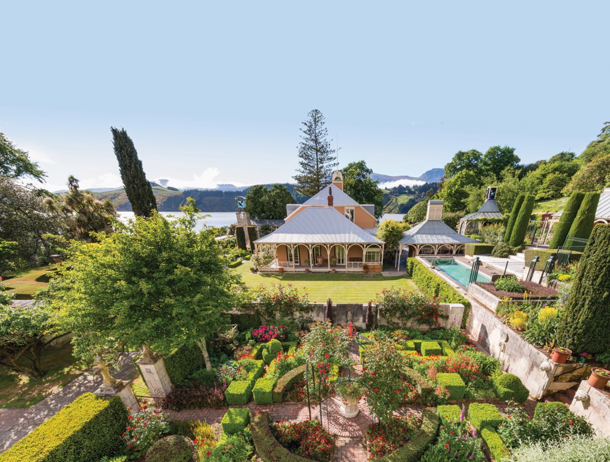 1 Ohinetahi Garden House (Medium)
