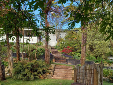 Brick Circle Step To House (1)