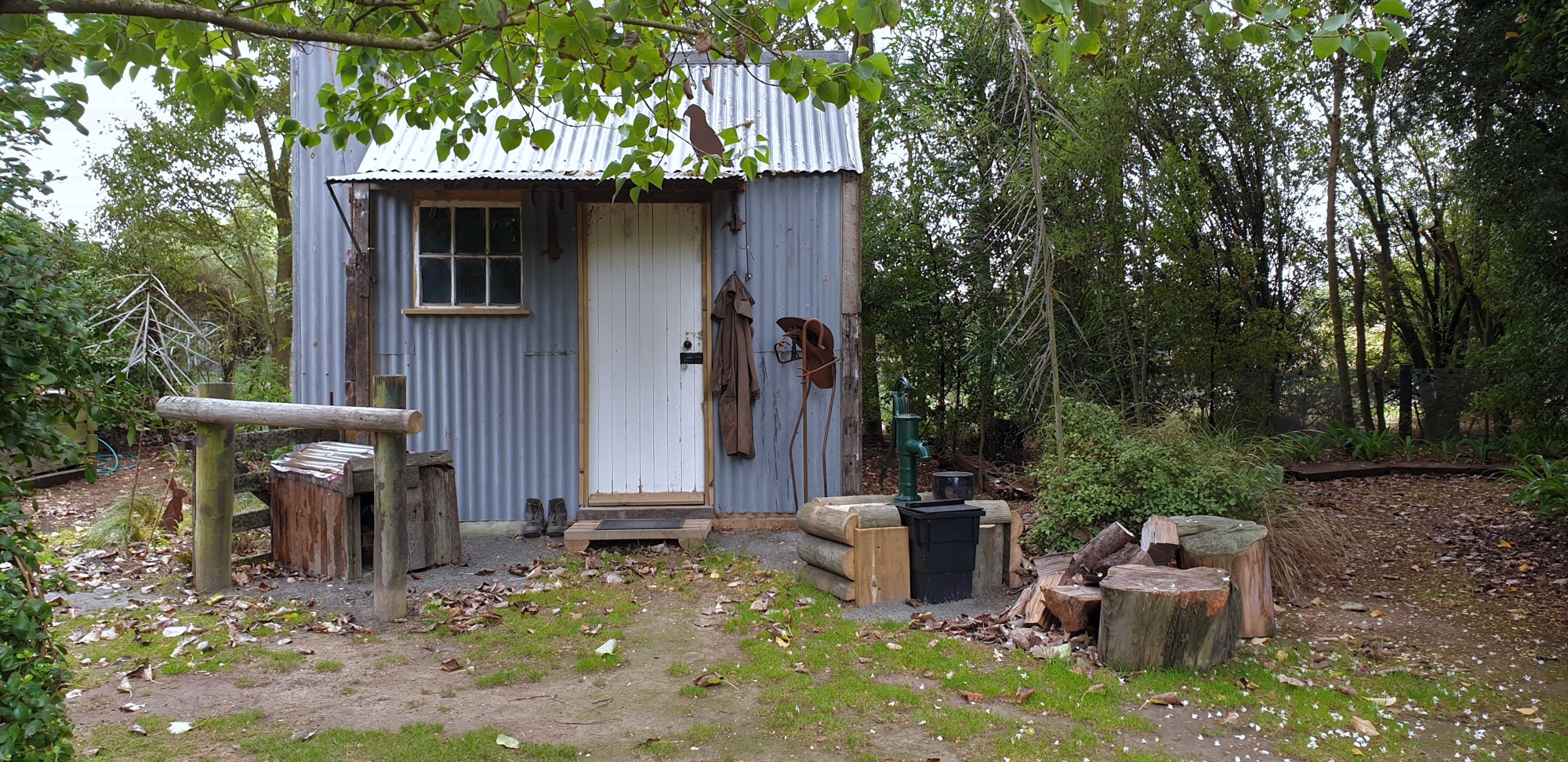 Musters Hut 6 04 2020 RLF (1)