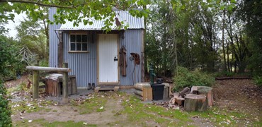 Musters Hut 6 04 2020 RLF (1)