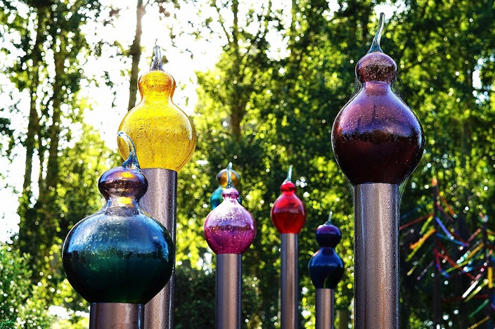 Lava Glass Sculpture Garden Birds (1)