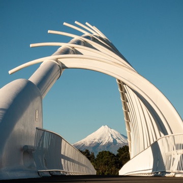Taranaki Story 01 Visitor Live Te Rewa Rewa Bridge With Mountain No People