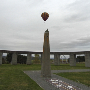 Balloon Over Oblisk