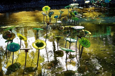 Lava Glass Sculpture Garden Lily Pads (1)